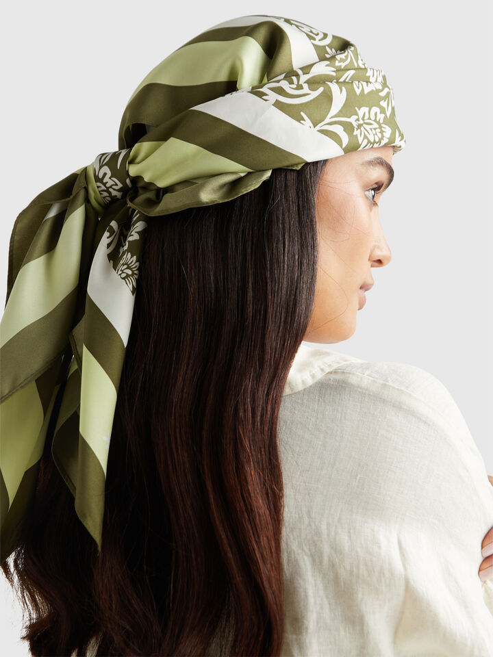 SQUARE SCARF Women image number 2